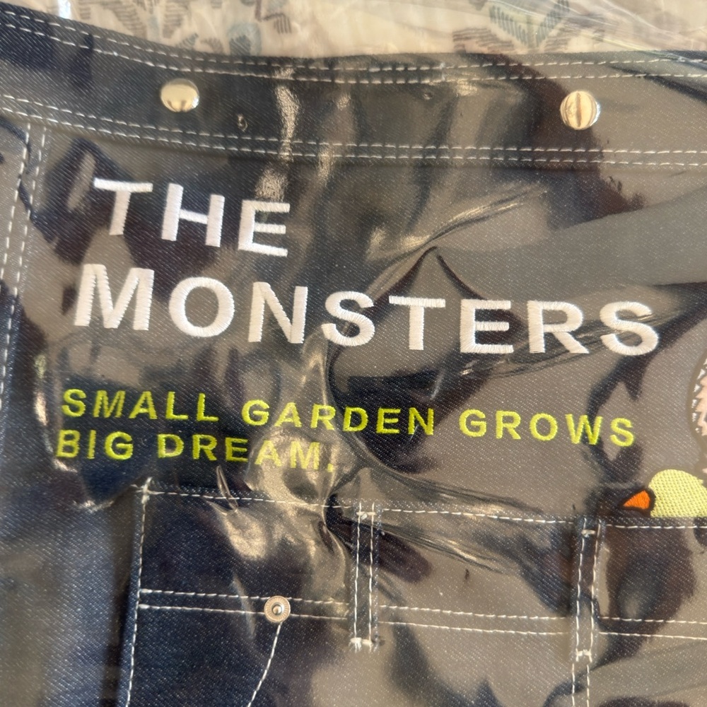 Pop Mart THE MONSTERS FALL IN WILD SERIES-Denim Messenger Bag - Picture 9 of 11